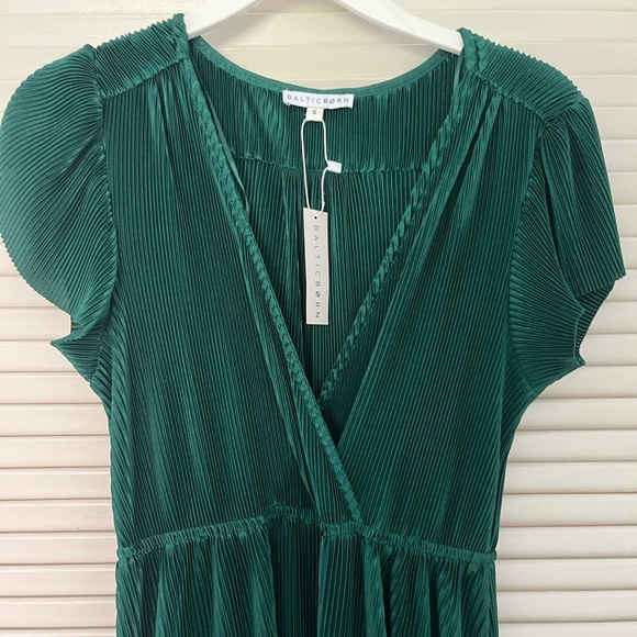 Baltic Born Dresses & Skirts - NWT Baltic Born Emerald Green Dress